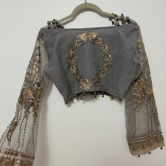 Organza long dress with chiffon dupatta - Picture 2 of 10